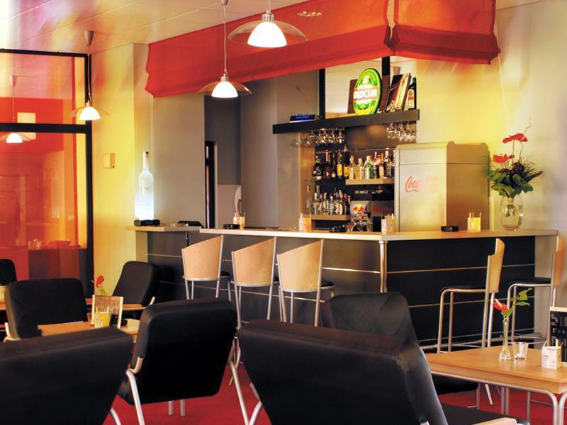 Hotel Lechicka Poznaň Restaurace fotografie